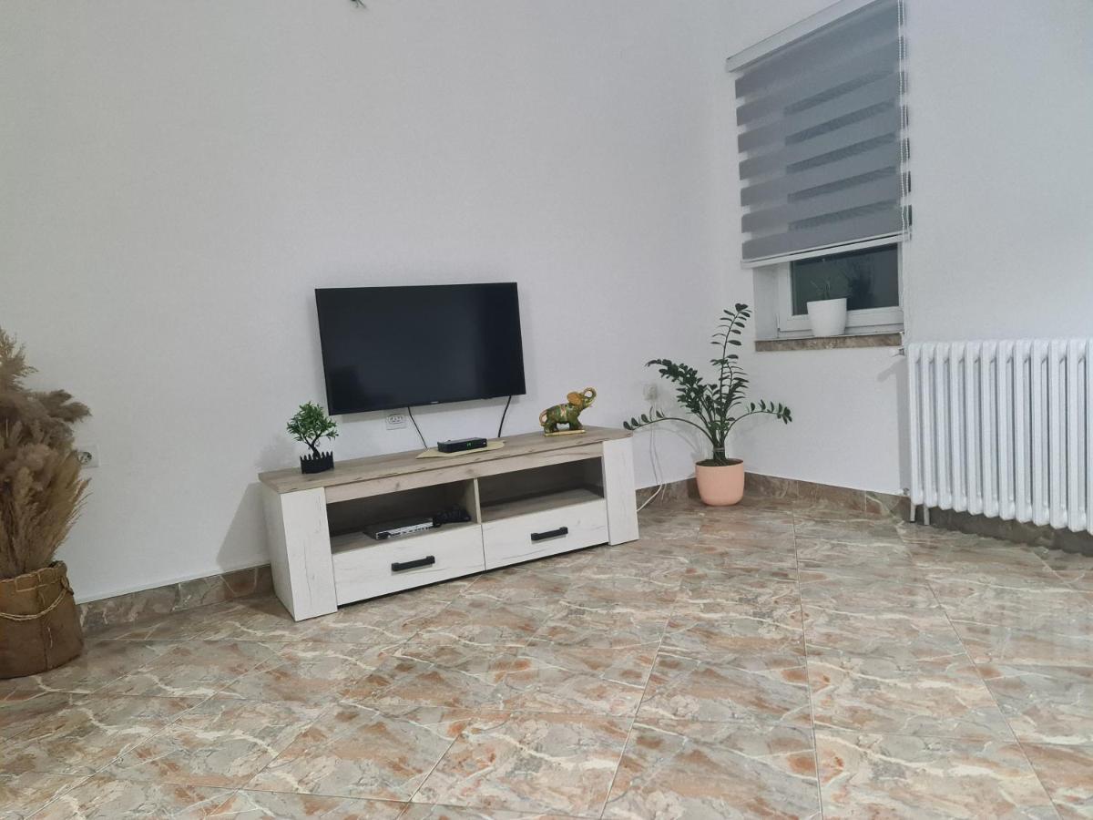 Js Apartmani Nikšić Εξωτερικό φωτογραφία